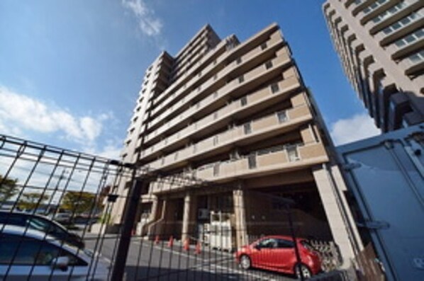 ベェルヴェル稲城の物件外観写真